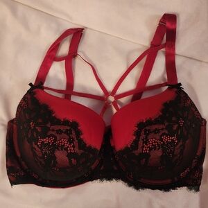 Cacique Strappy Bra 40DDD